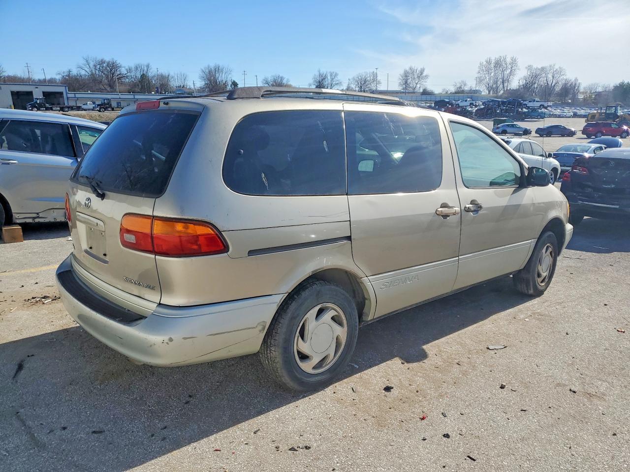 2000 TOYOTA SIENNA