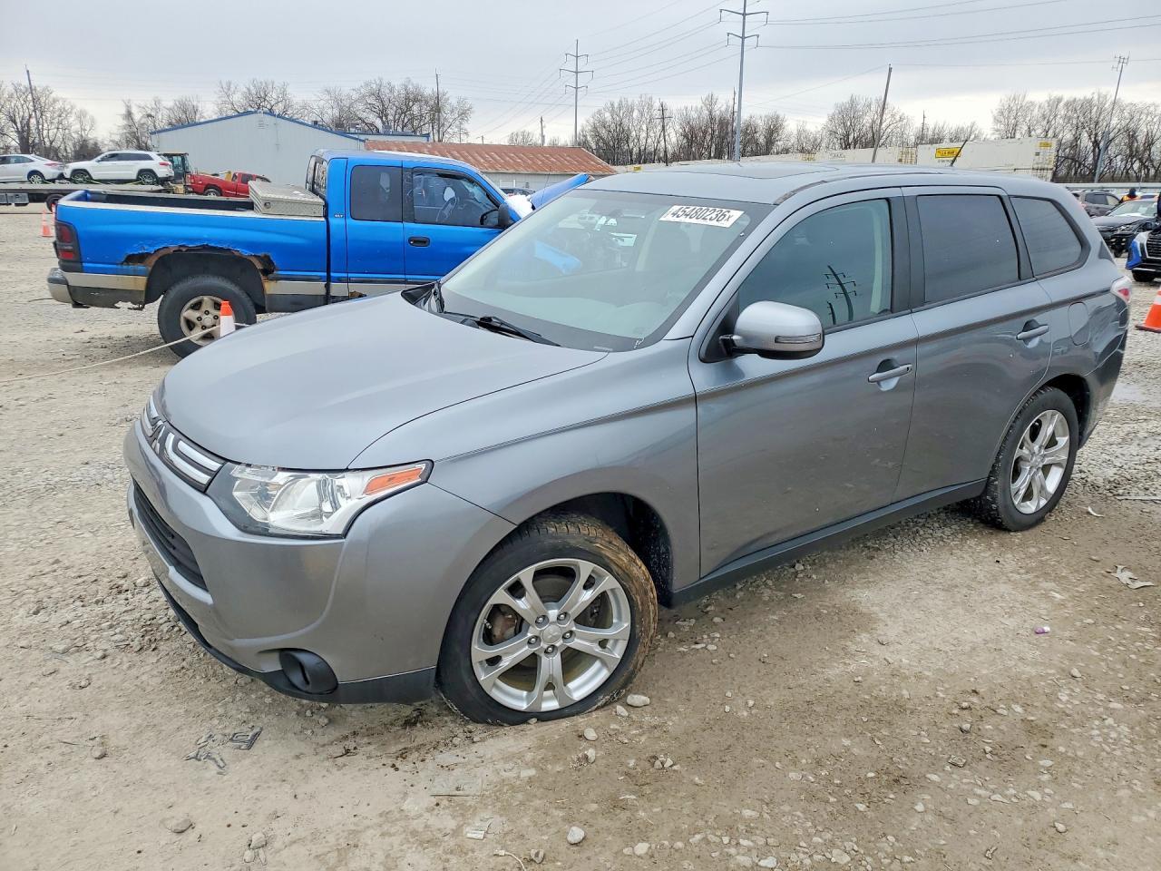 2014 MITSUBISHI outlander