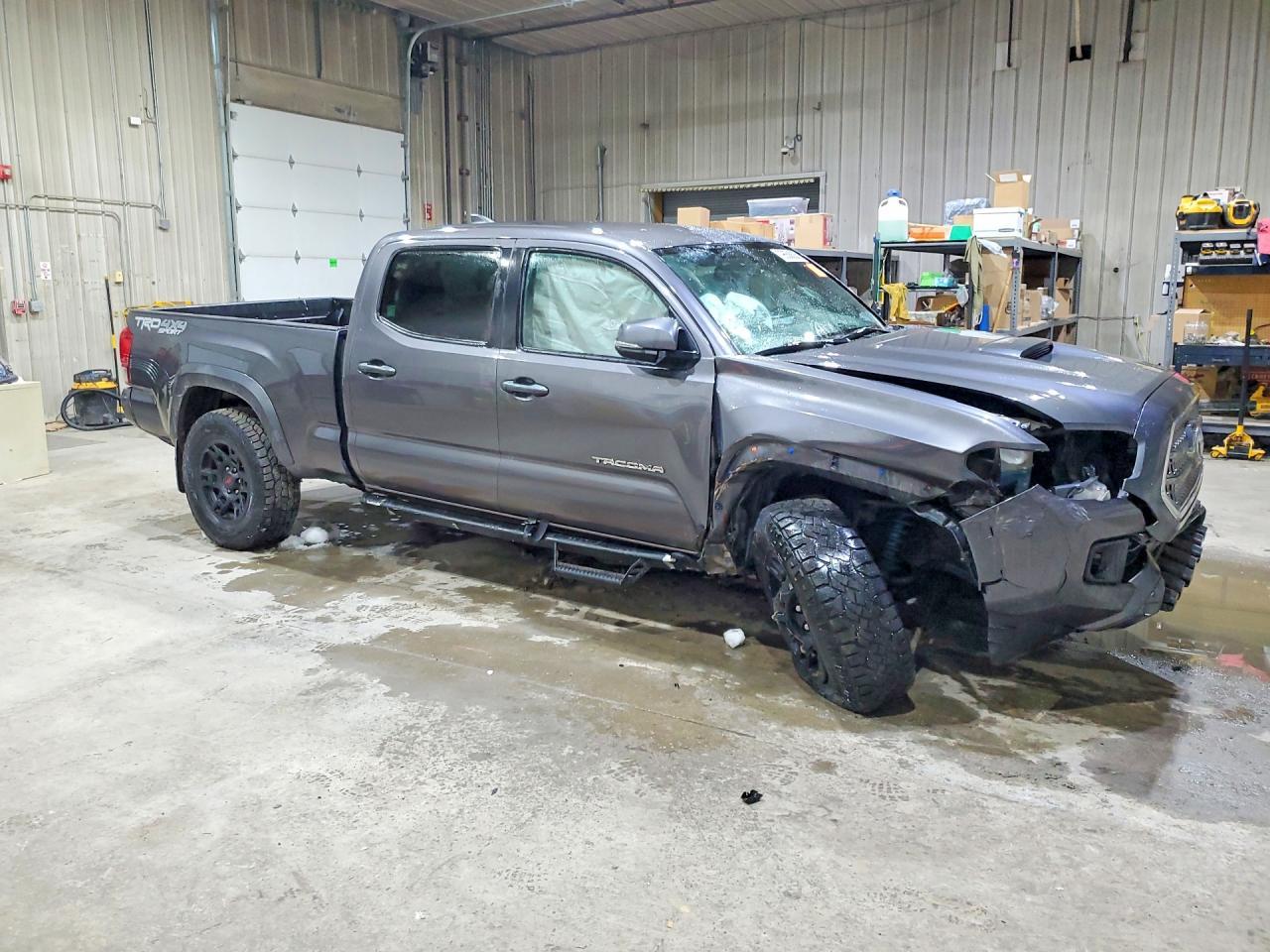 2016 TOYOTA TACOMA