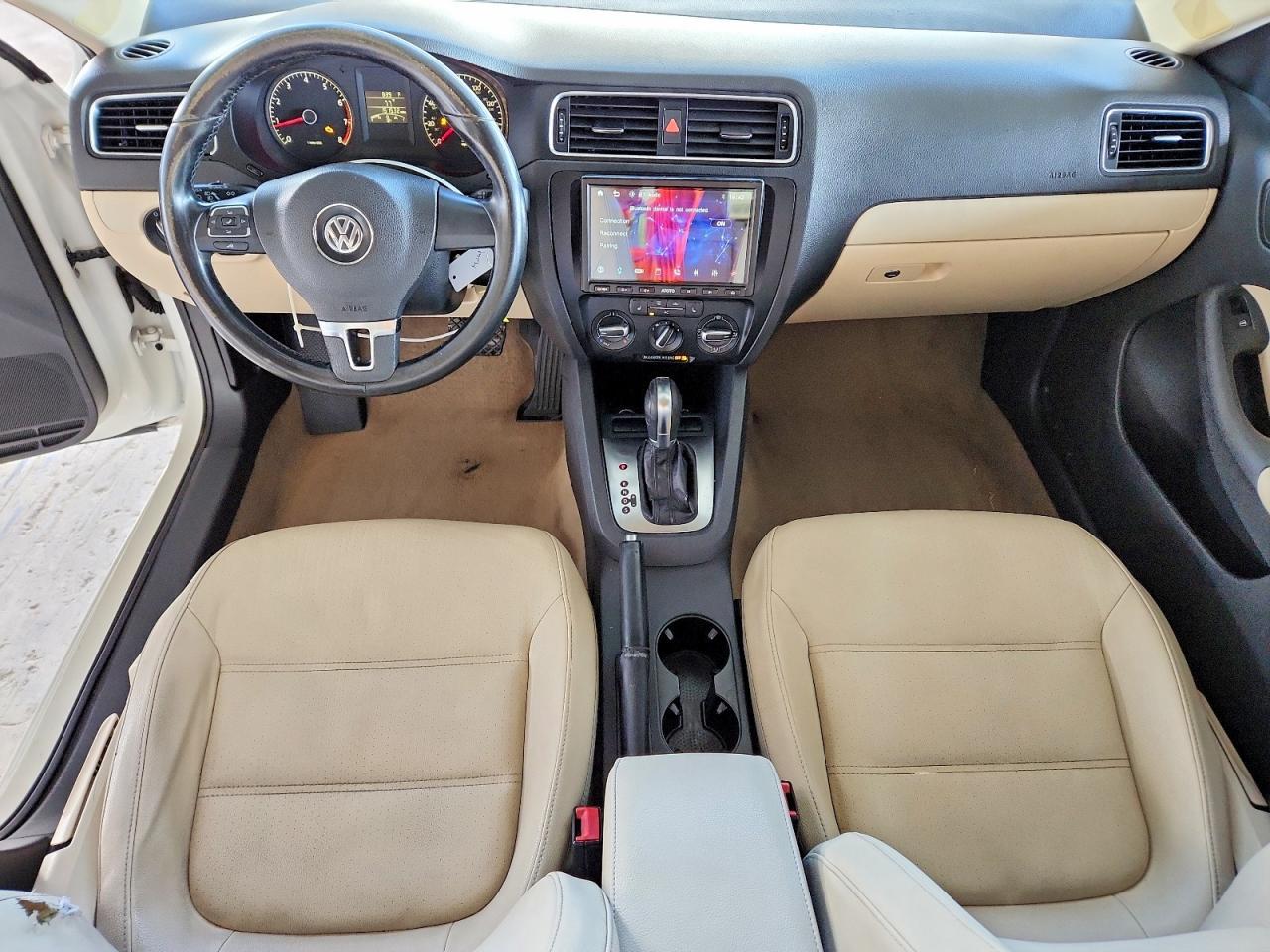 2011 VOLKSWAGEN JETTA