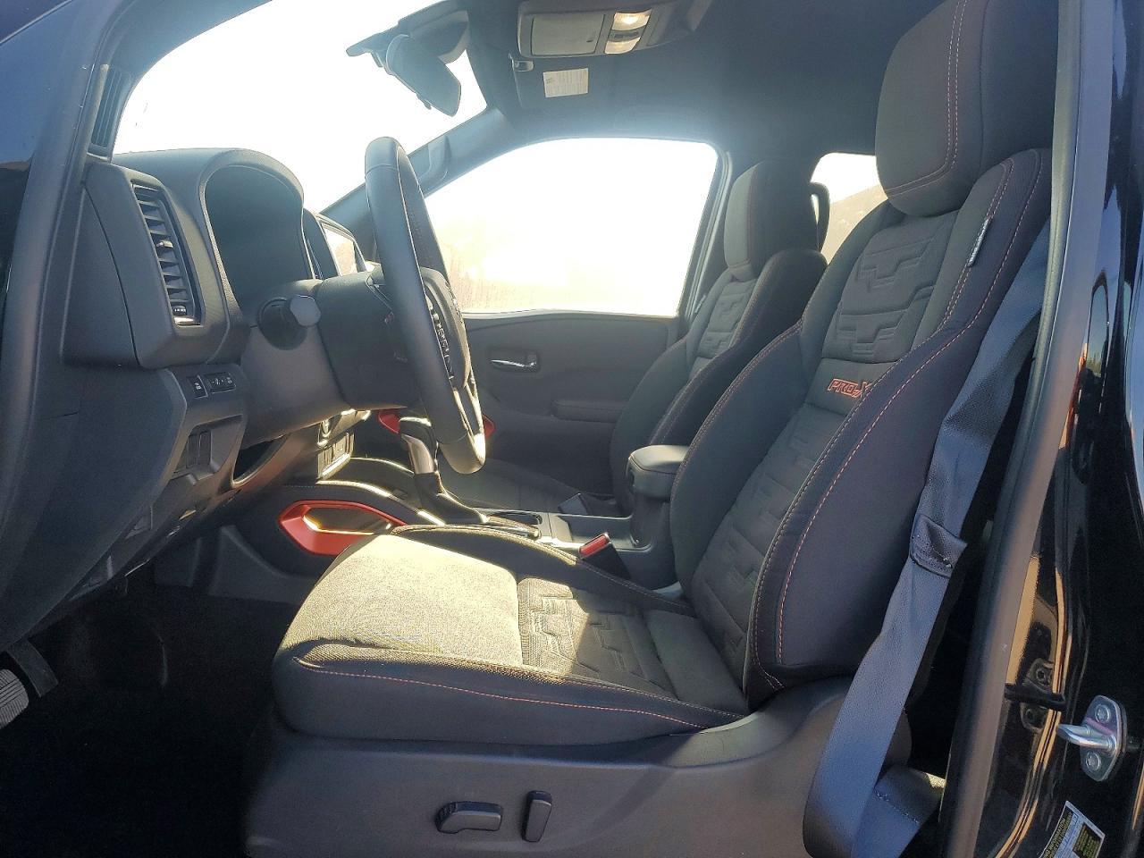 2024 NISSAN Frontier