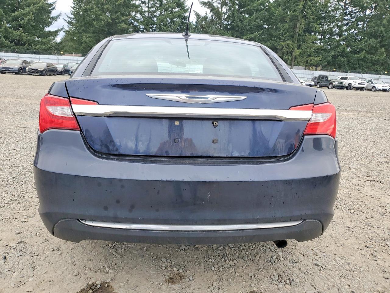2011 CHRYSLER 200