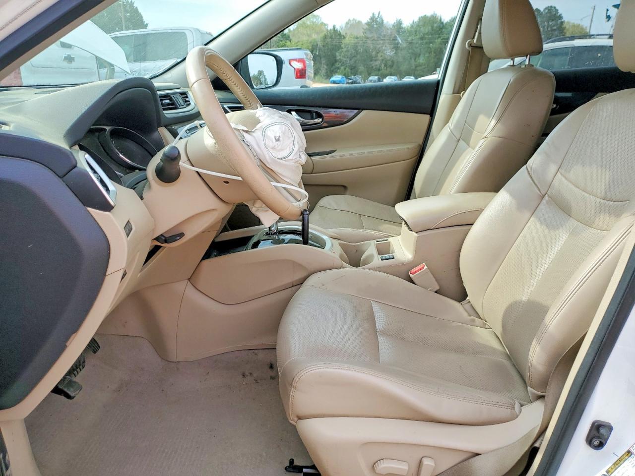 2015 NISSAN ROGUE