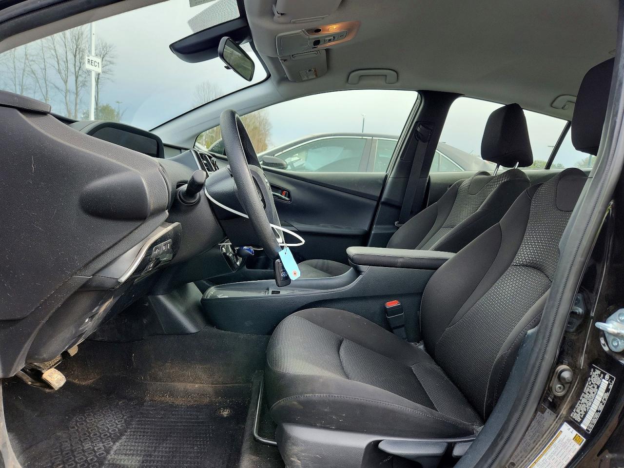 2022 TOYOTA PRIUS
