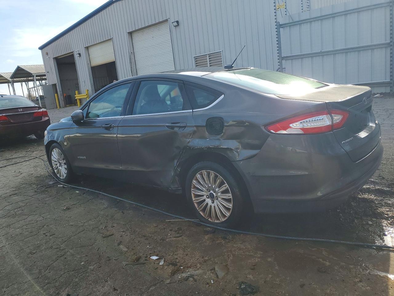 2016 FORD FUSION