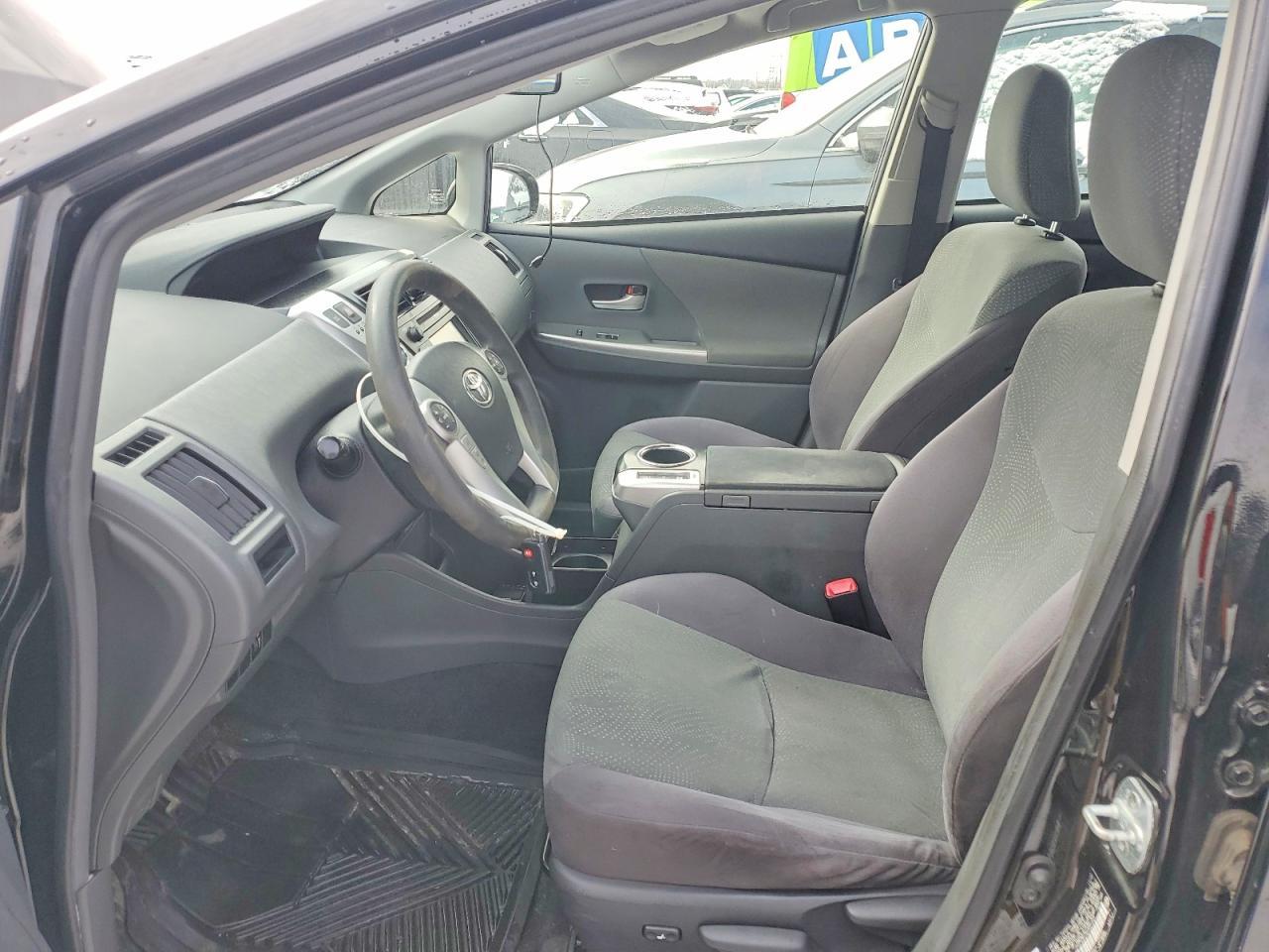 2013 TOYOTA PRIUS V