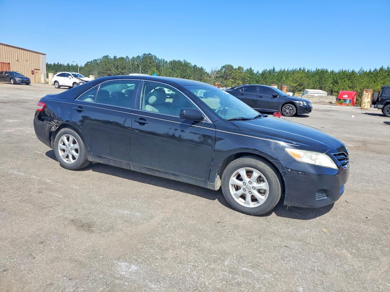 2011 TOYOTA CAMRY