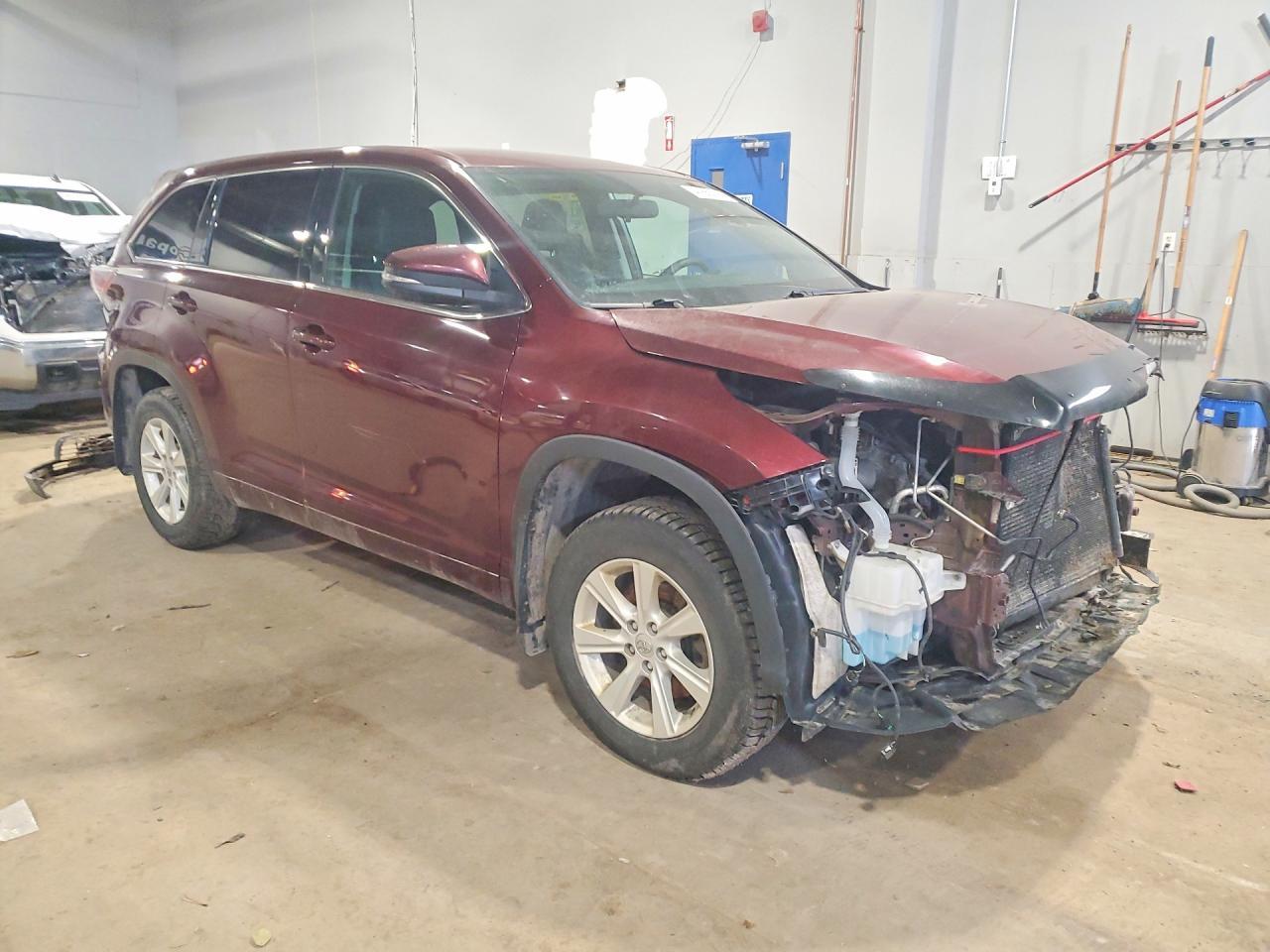 2016 TOYOTA HIGHLANDER
