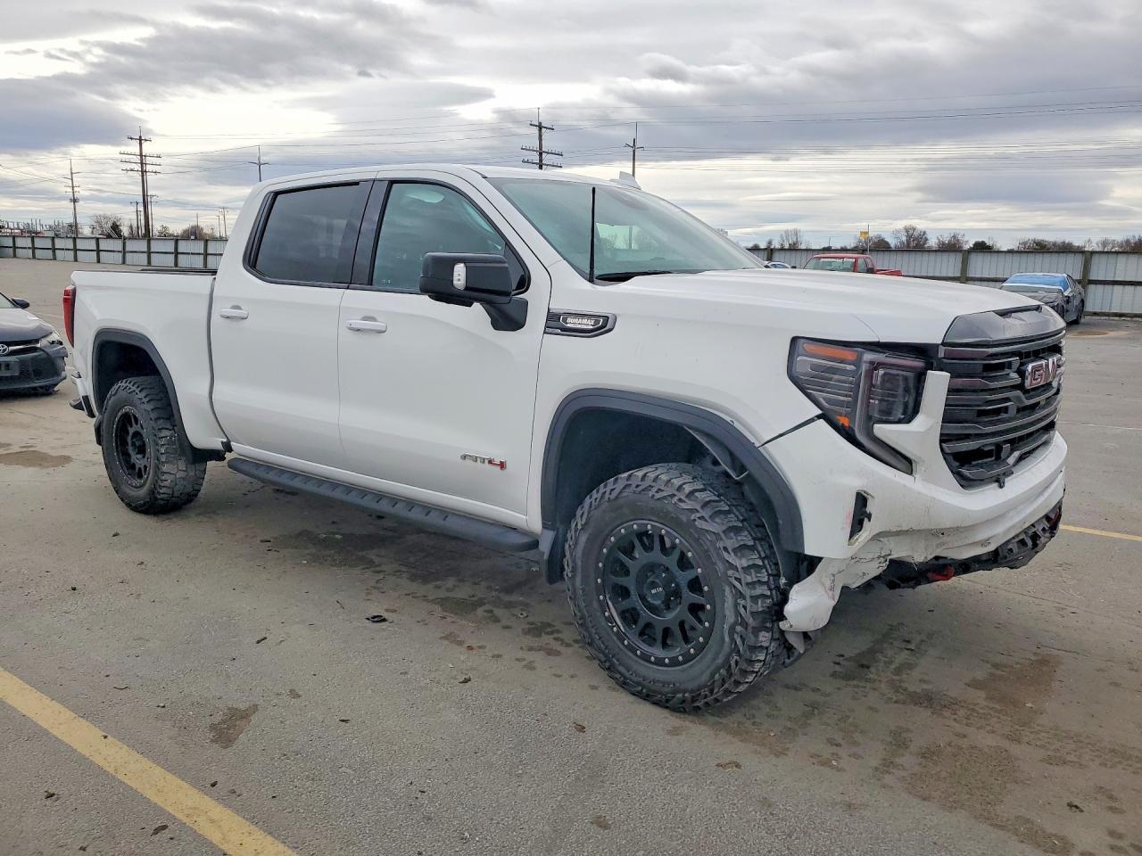2023 GMC Sierra