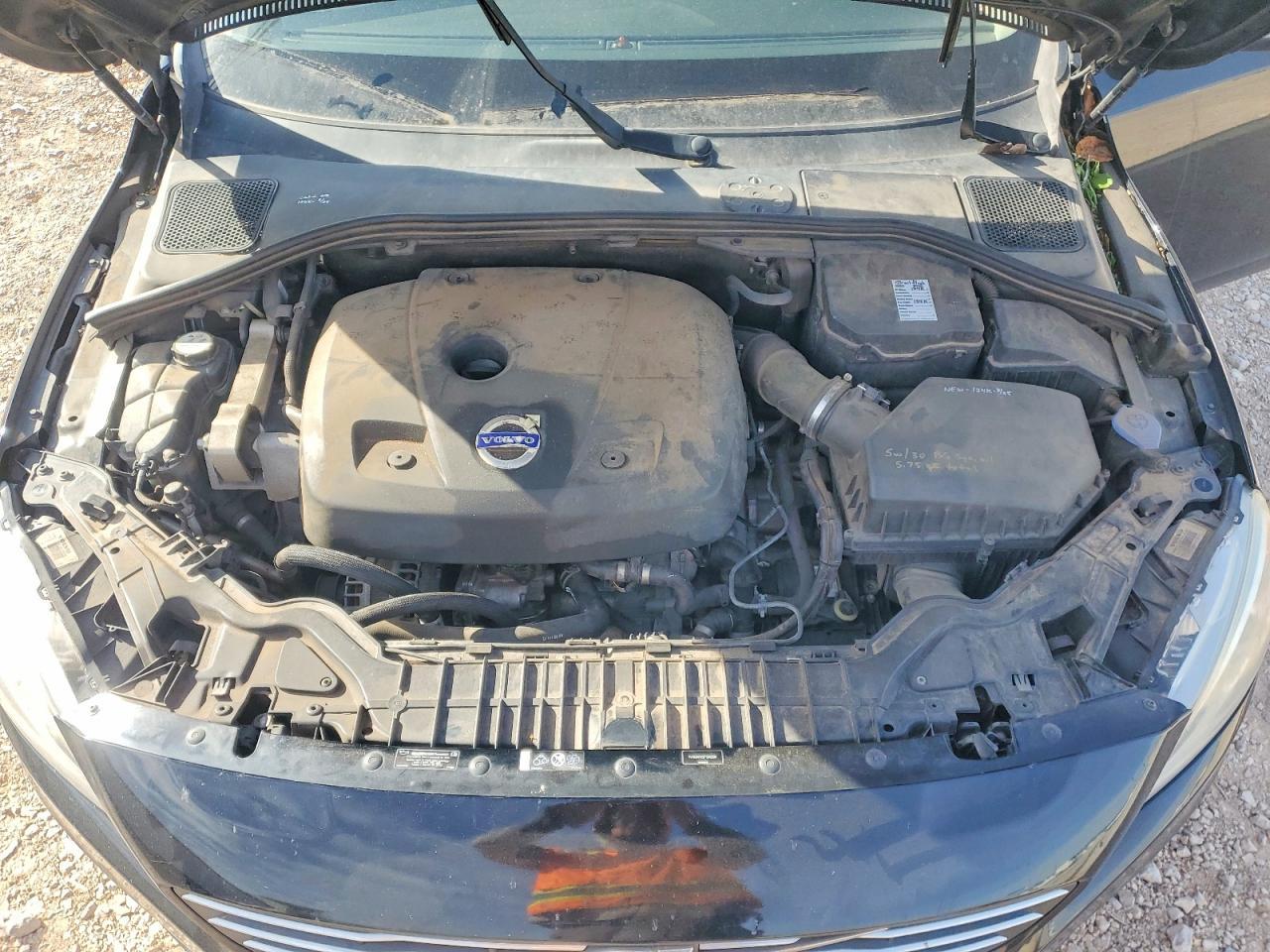 2015 VOLVO S60