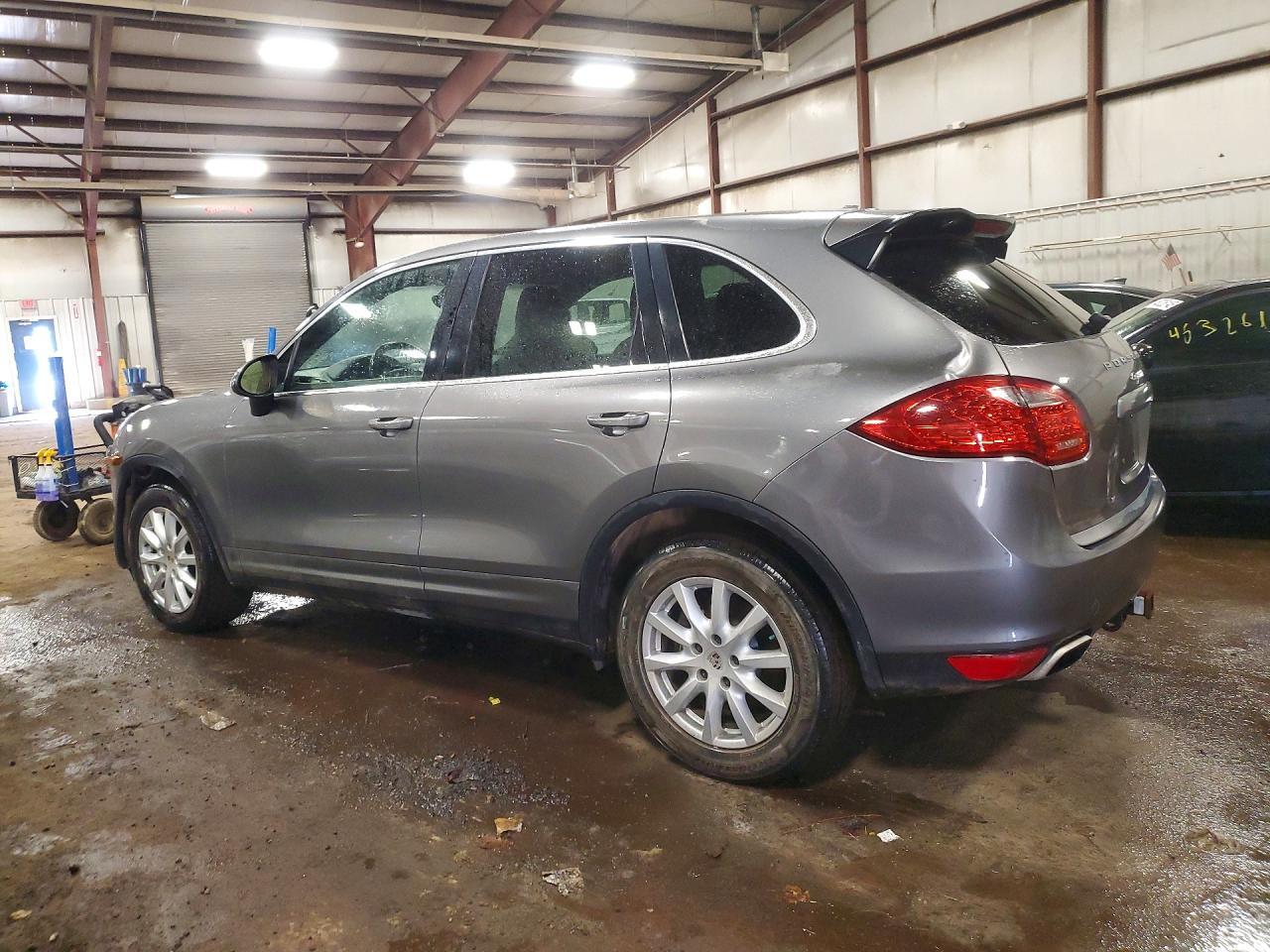 2012 PORSCHE CAYENNE