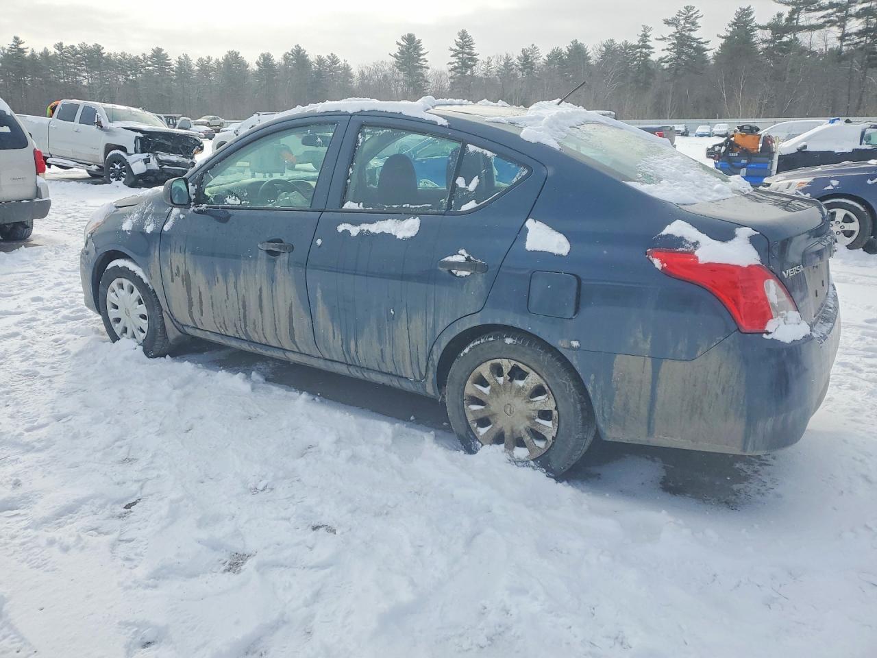 2015 NISSAN VERSA