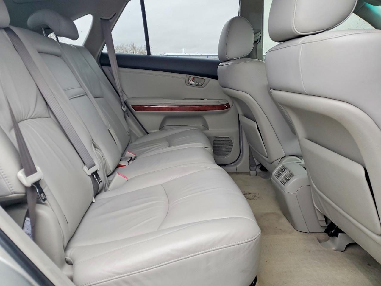 2004 LEXUS Rx 330