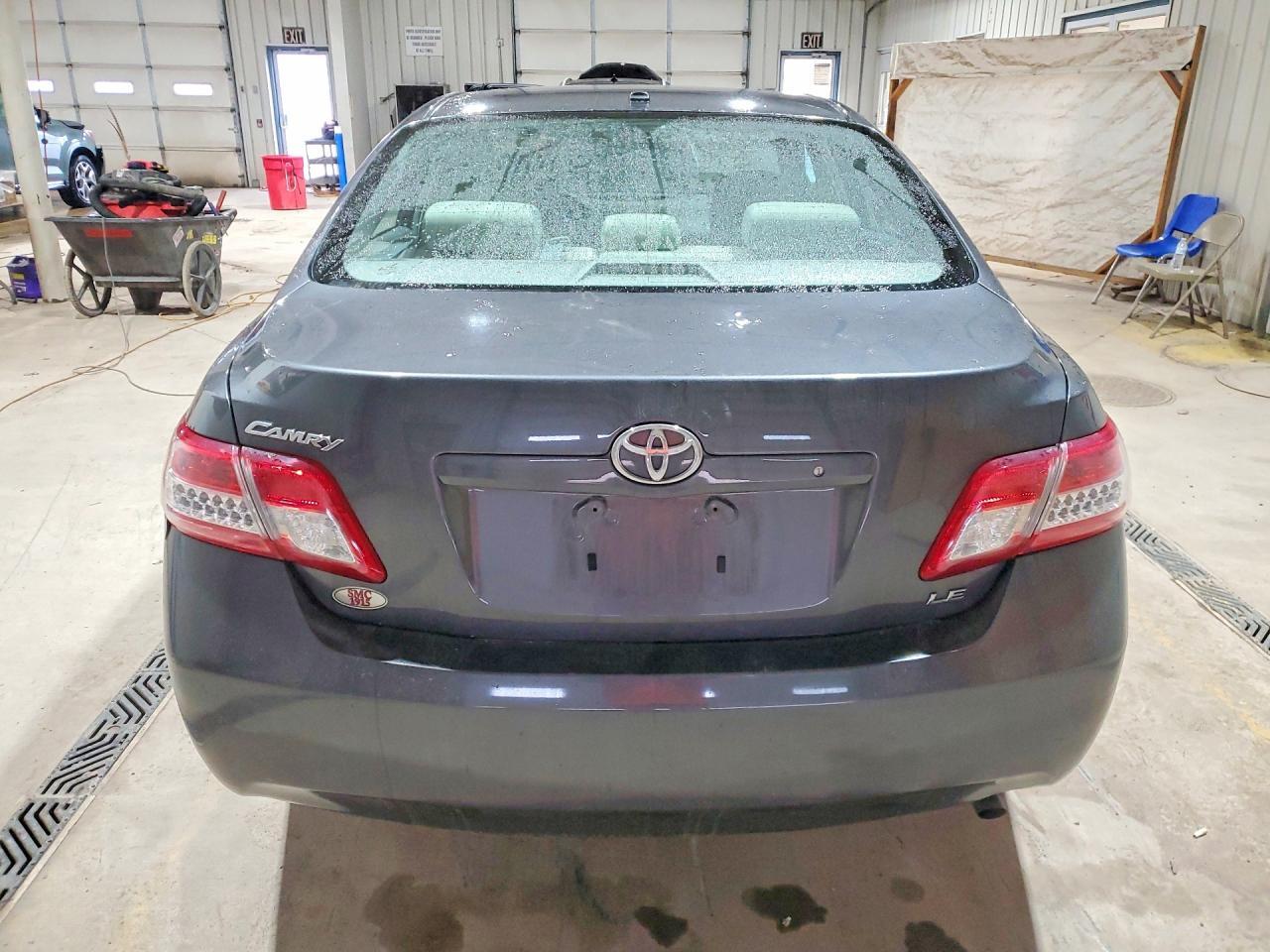 2011 TOYOTA CAMRY