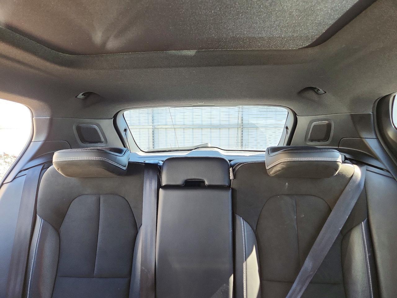 2019 VOLVO XC40