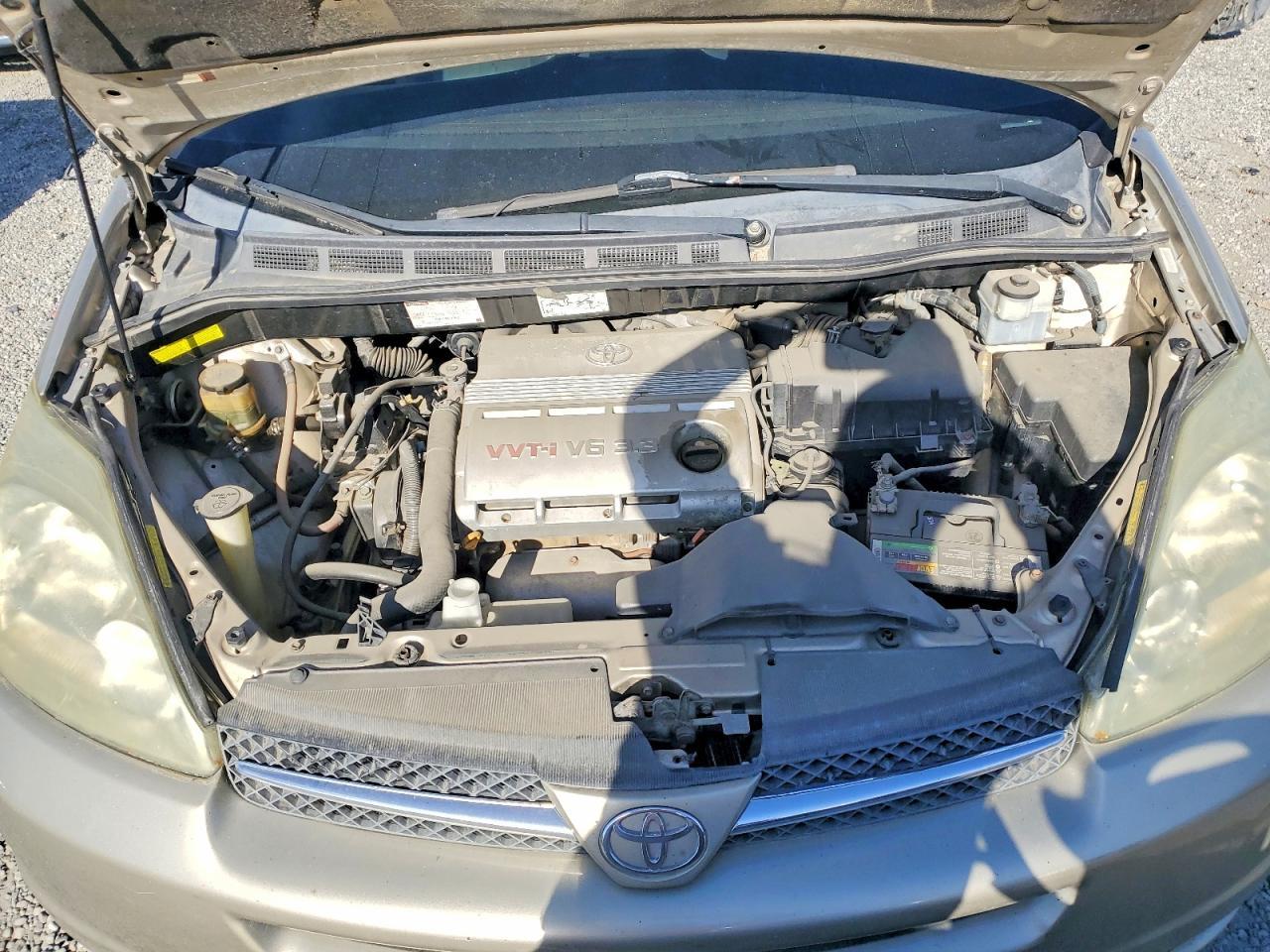 2004 TOYOTA SIENNA