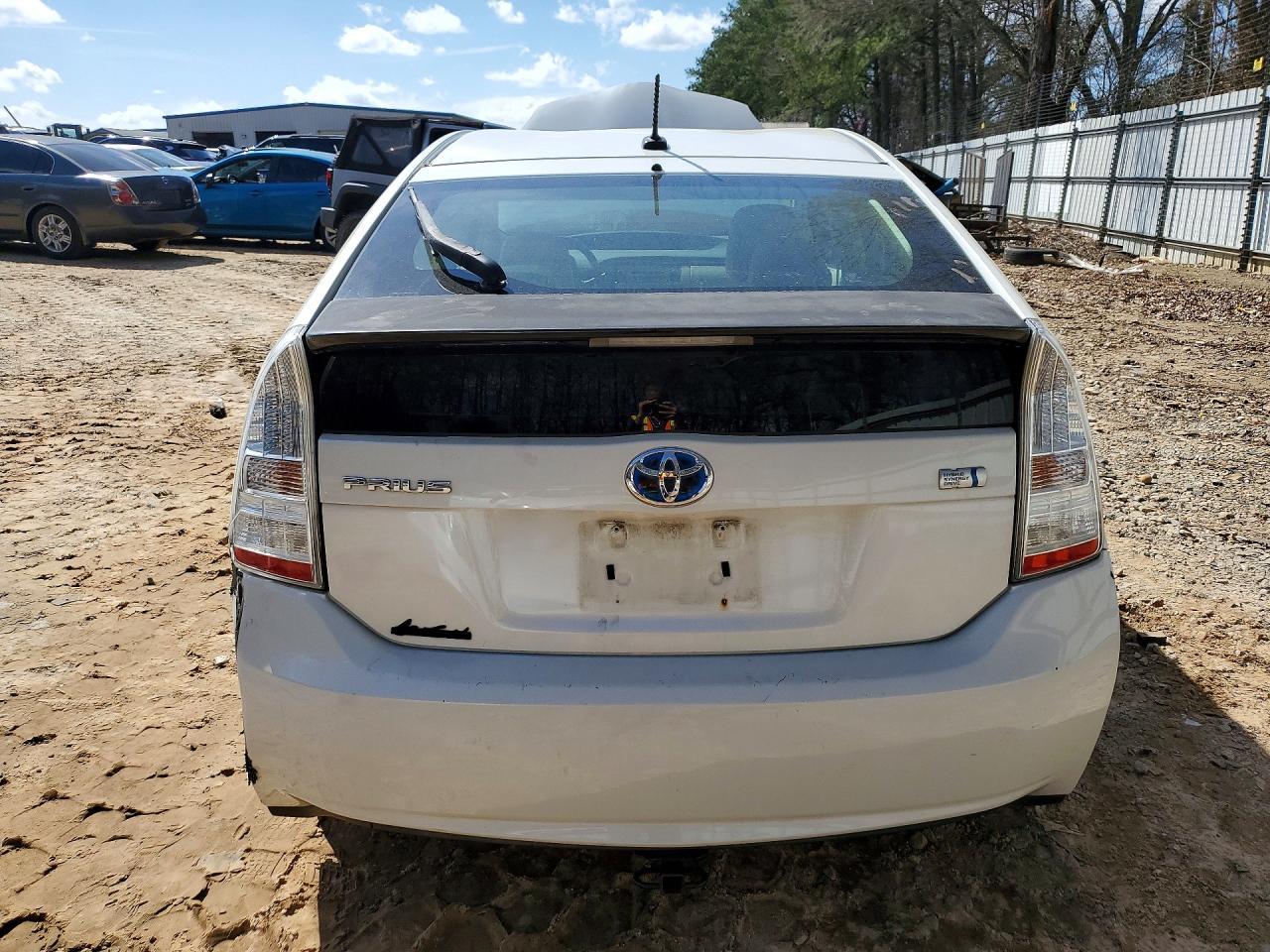 2011 TOYOTA PRIUS
