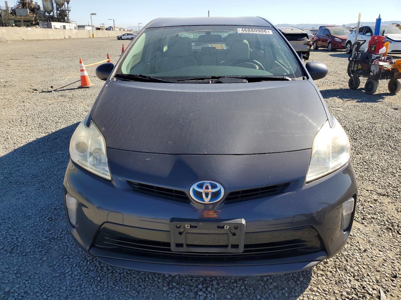 2015 TOYOTA PRIUS
