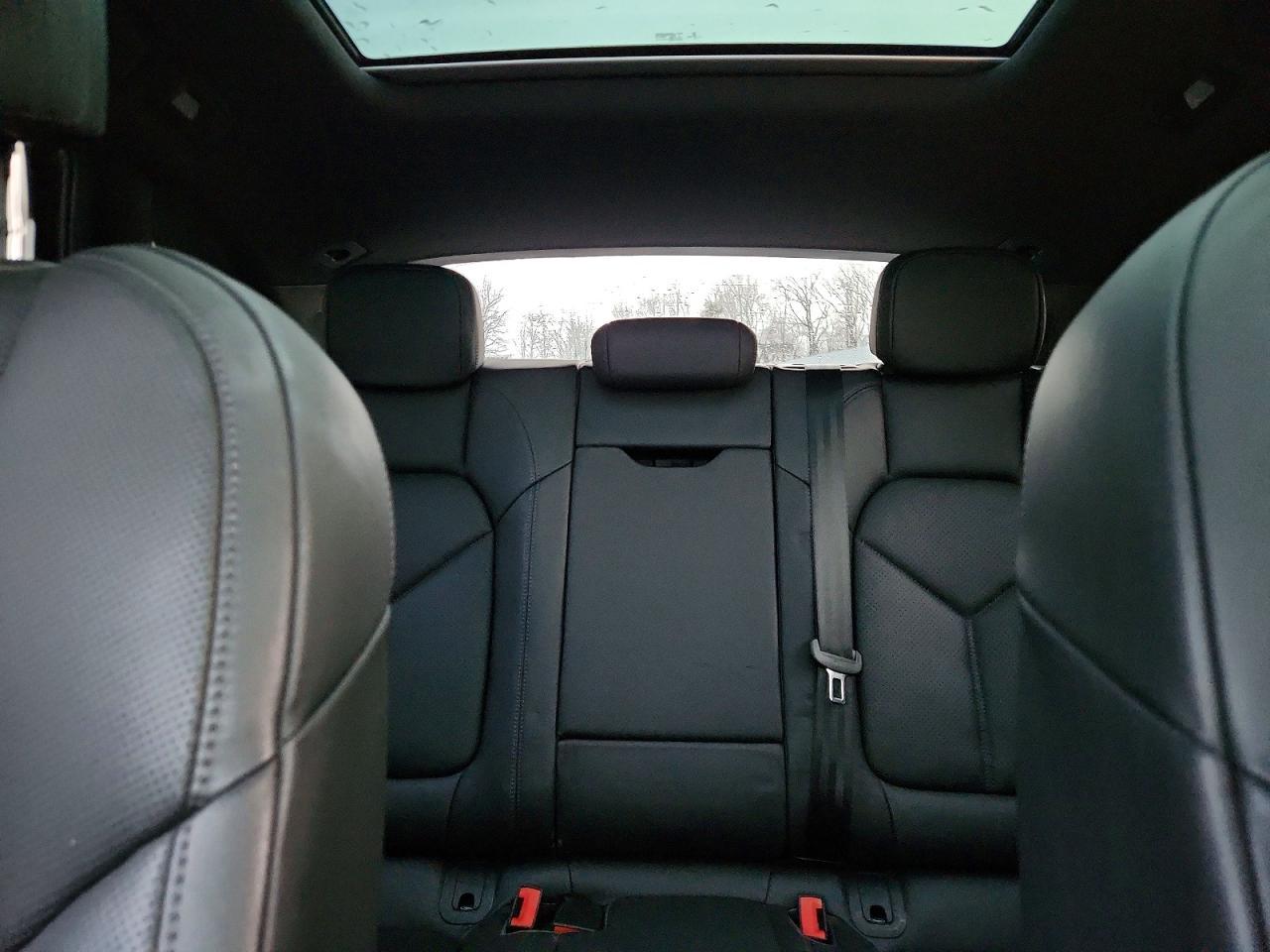 2019 PORSCHE Macan