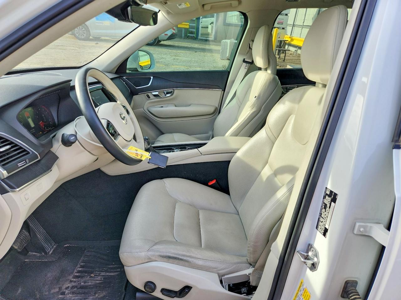2020 VOLVO XC90