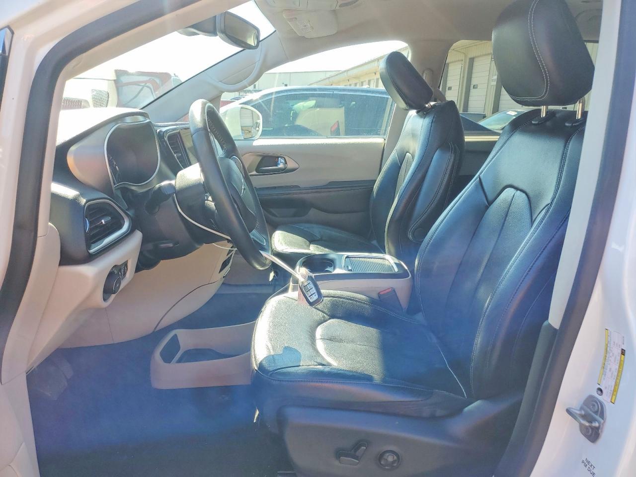 2022 CHRYSLER Pacifica