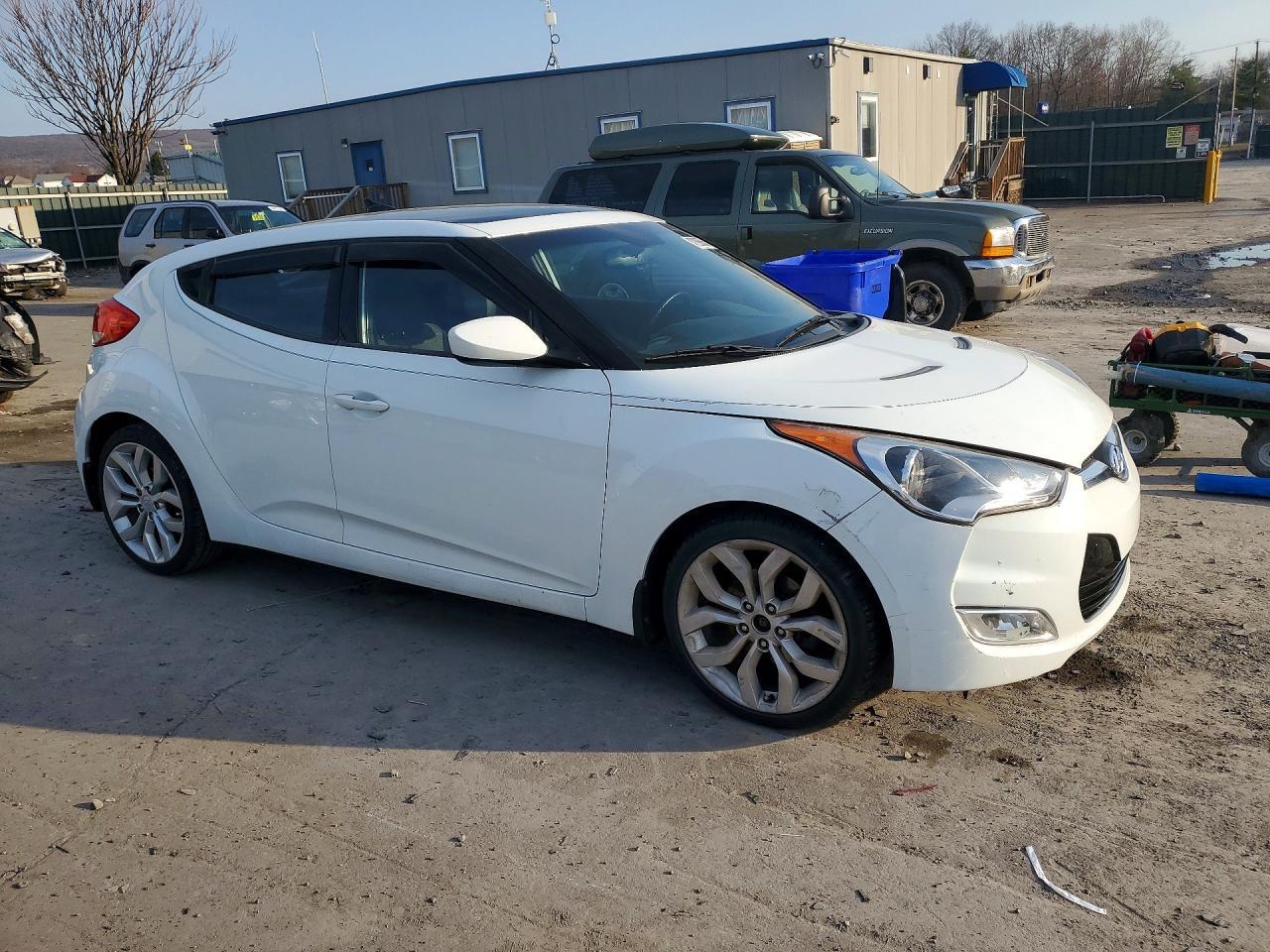 2013 HYUNDAI VELOSTER
