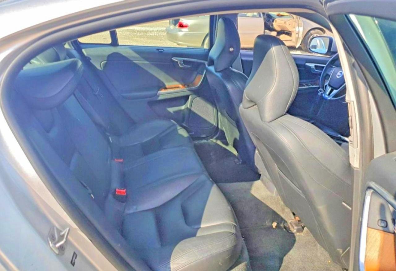 2017 VOLVO S60