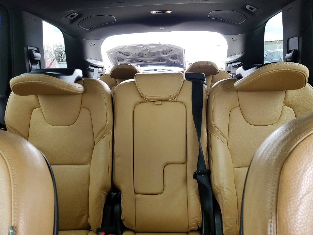2017 VOLVO XC90