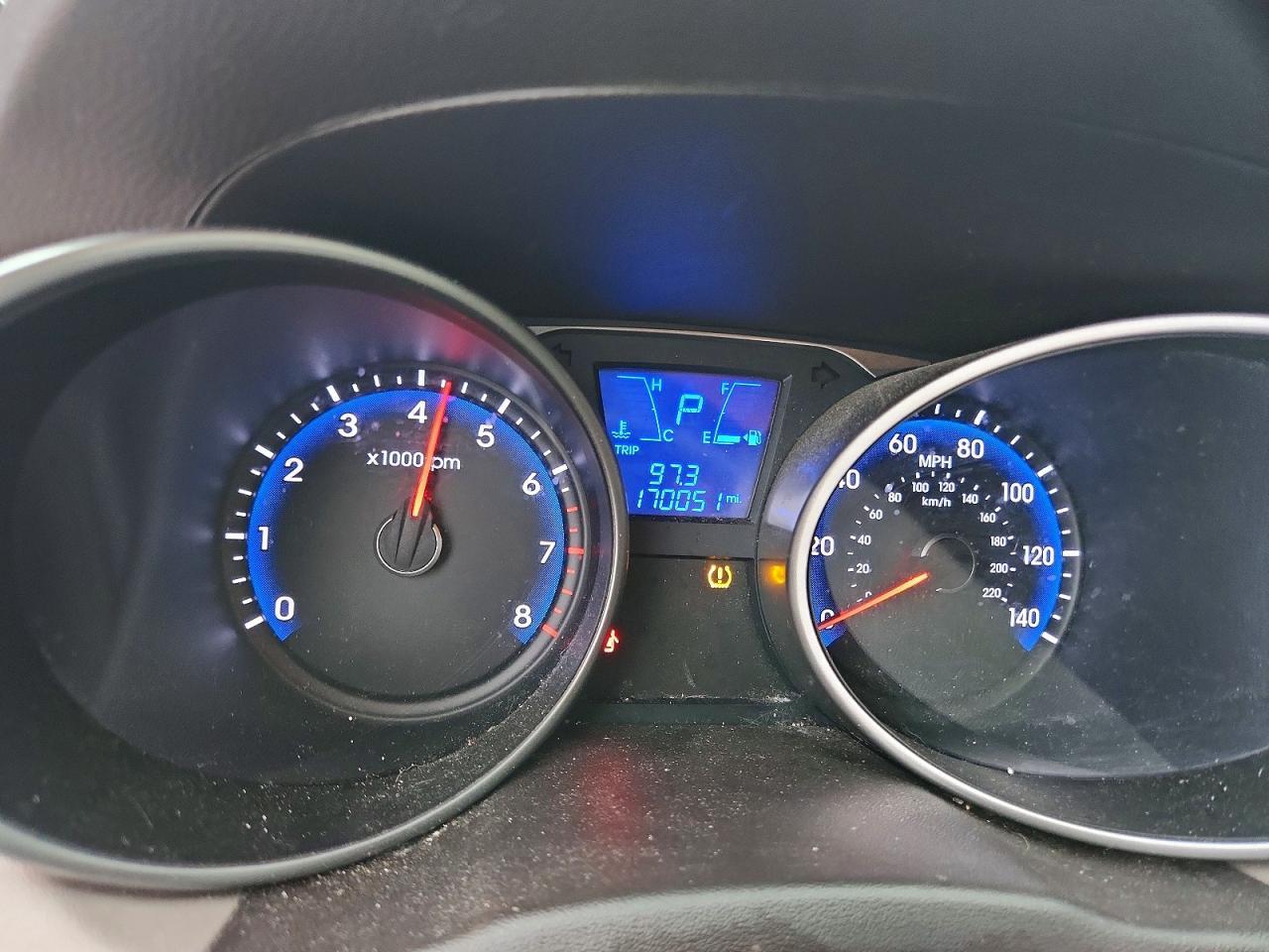 2011 HYUNDAI TUCSON