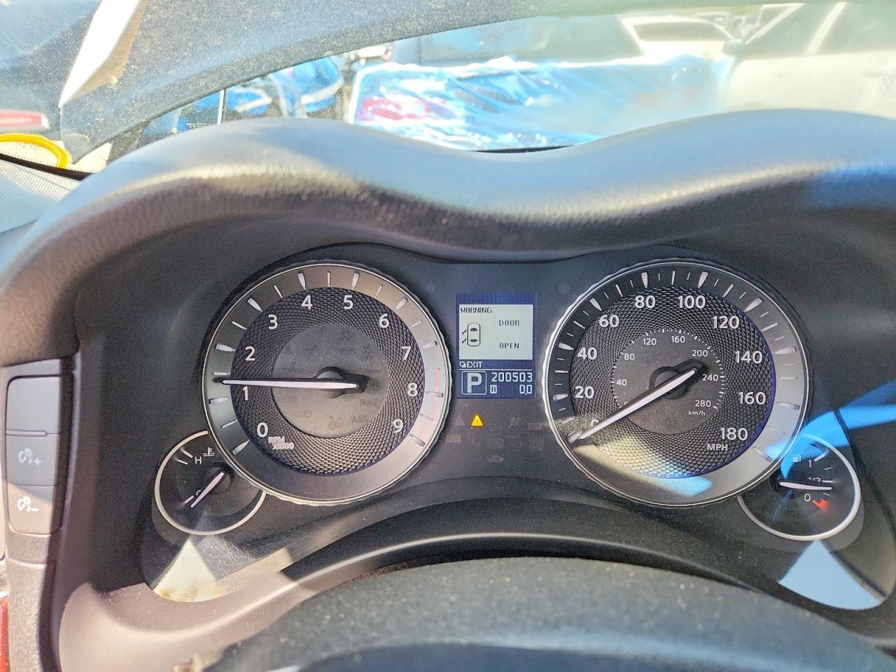 2011 INFINITI M37