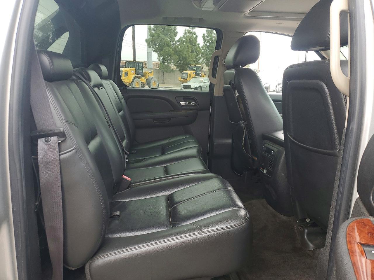 2011 CHEVROLET Avalanche