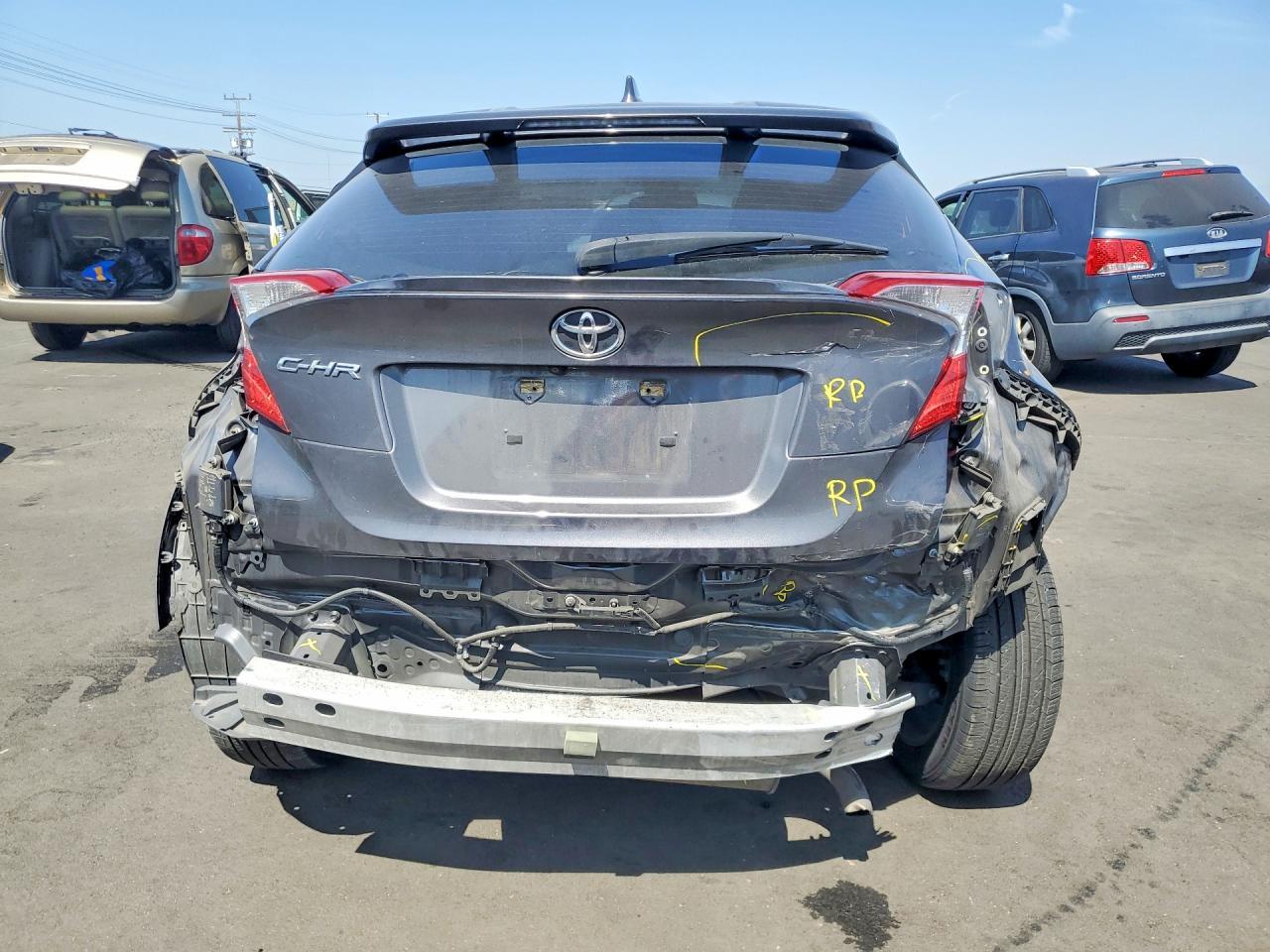 2018 TOYOTA C-HR