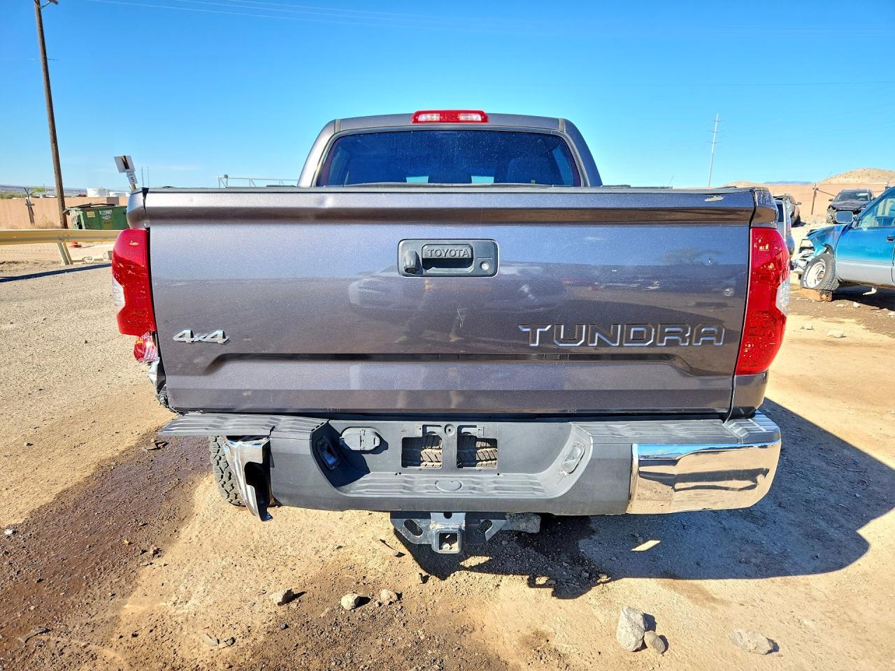 2017 TOYOTA TUNDRA