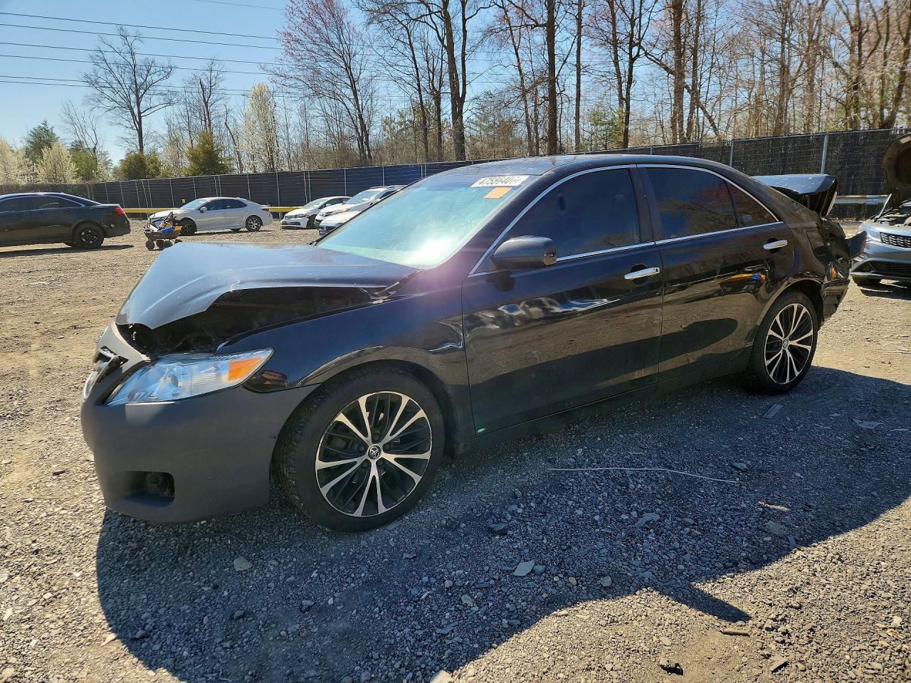 2011 TOYOTA CAMRY