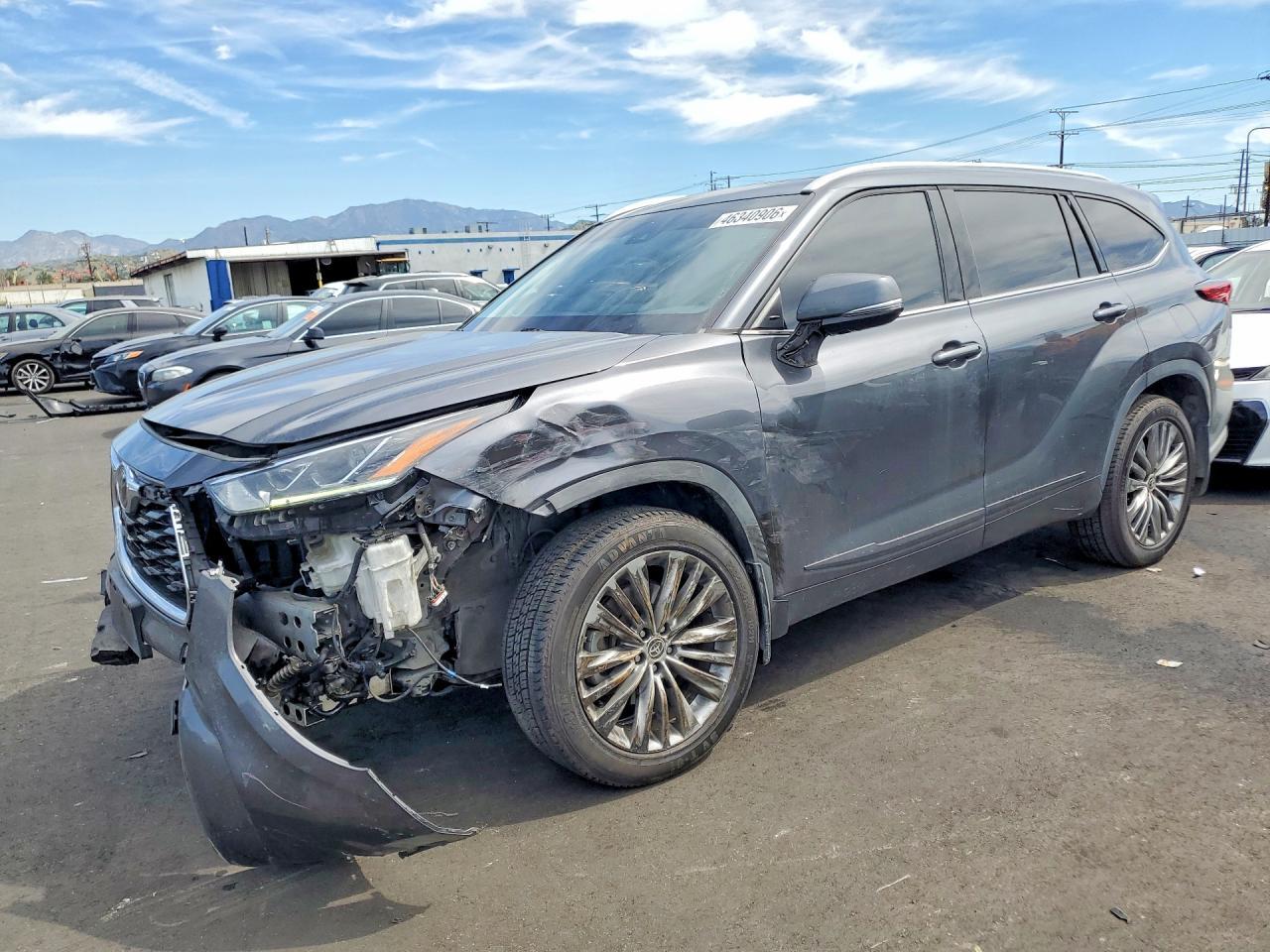 2020 TOYOTA HIGHLANDER