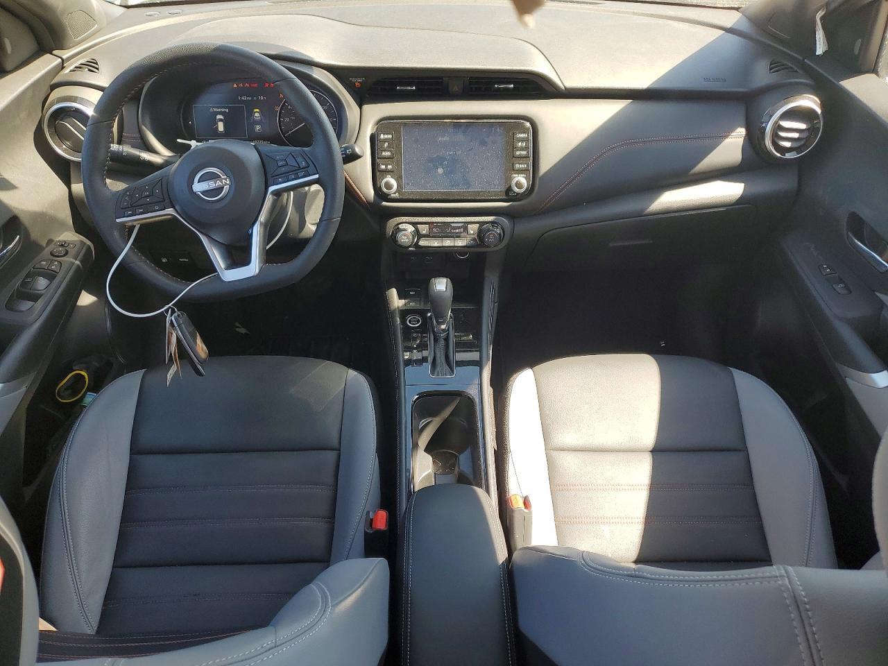 2023 NISSAN KICKS