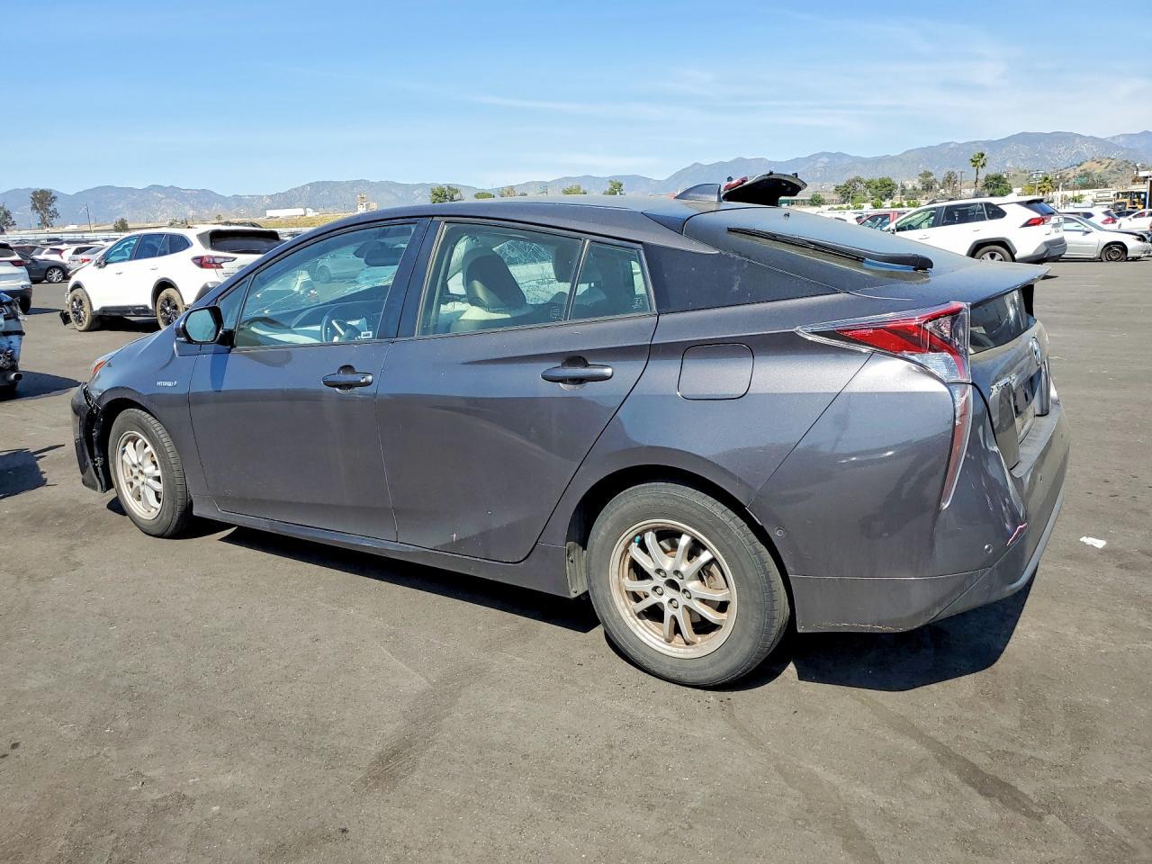 2017 TOYOTA PRIUS