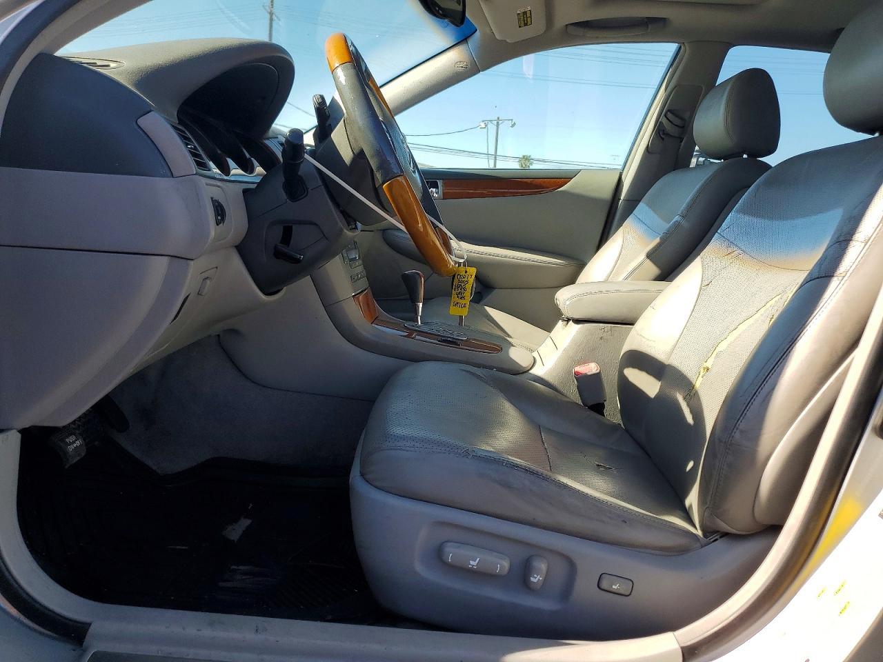 2005 LEXUS ES 330