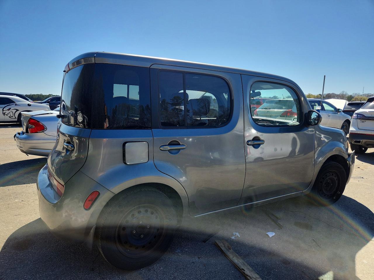 2011 NISSAN CUBE