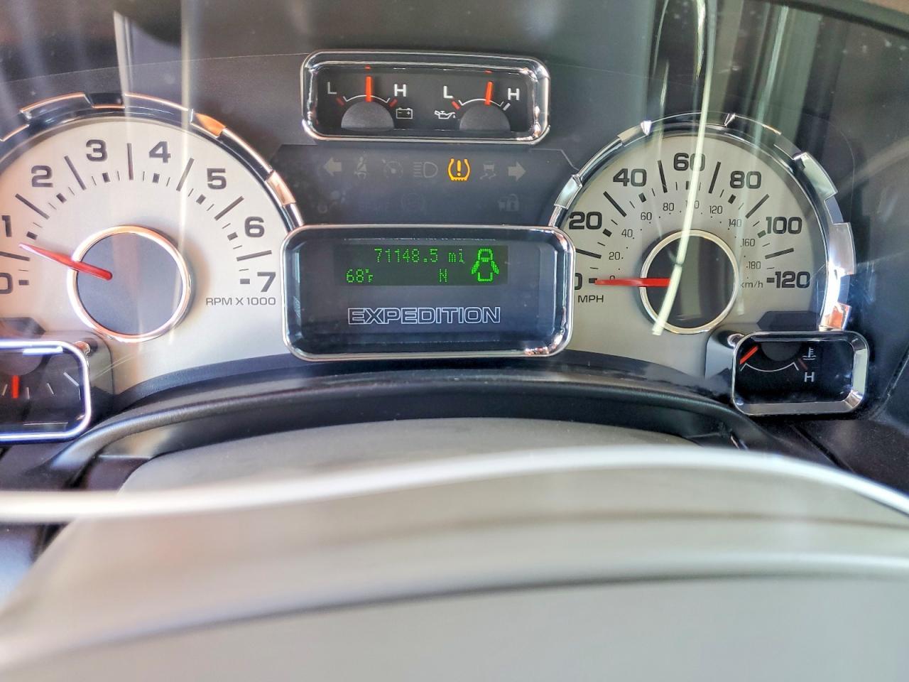 2011 FORD Expedition