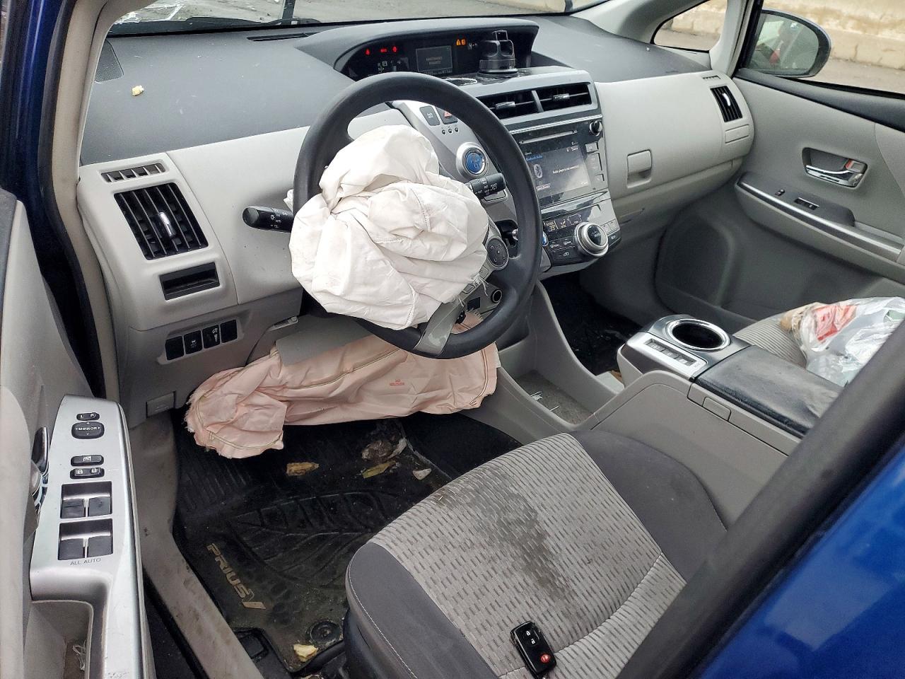 2015 TOYOTA PRIUS V