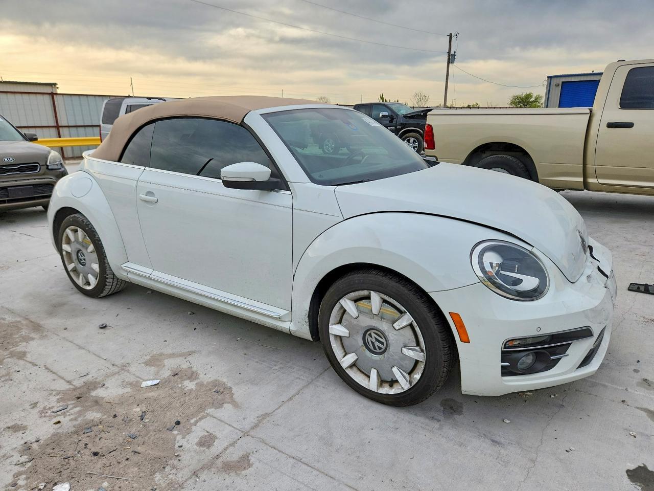2019 VOLKSWAGEN Beetle
