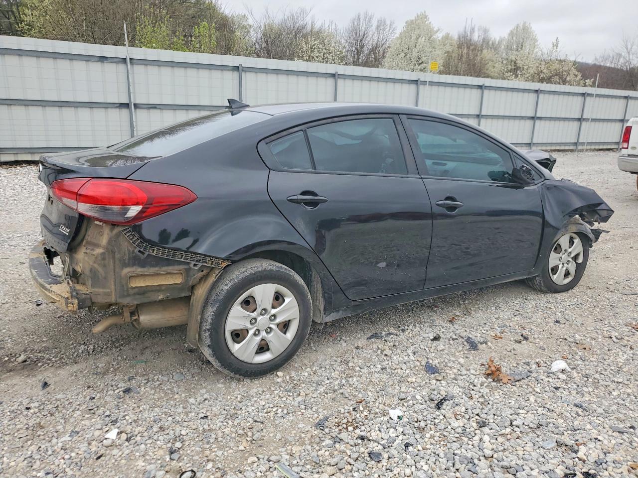 2017 KIA FORTE