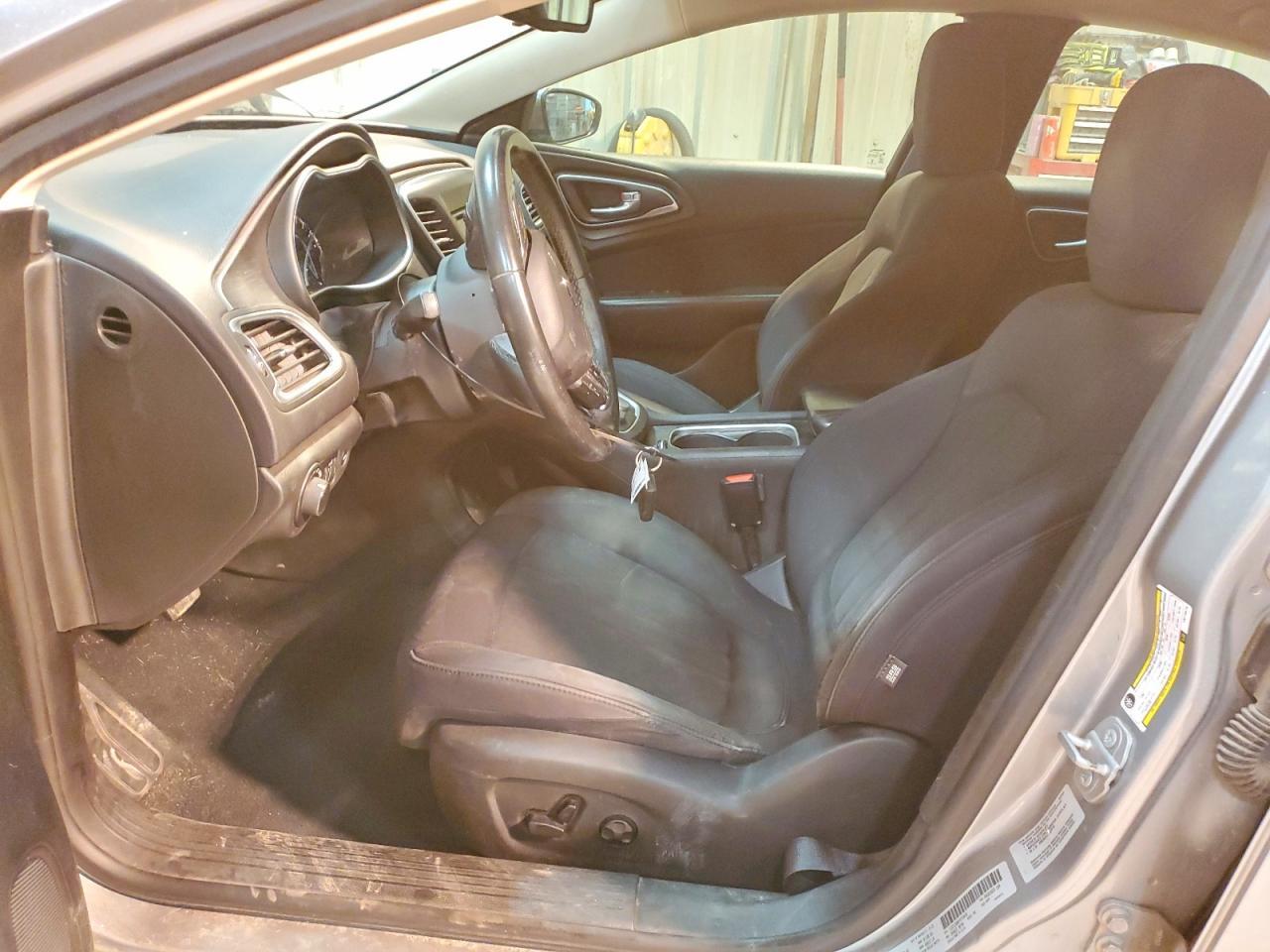 2015 CHRYSLER 200
