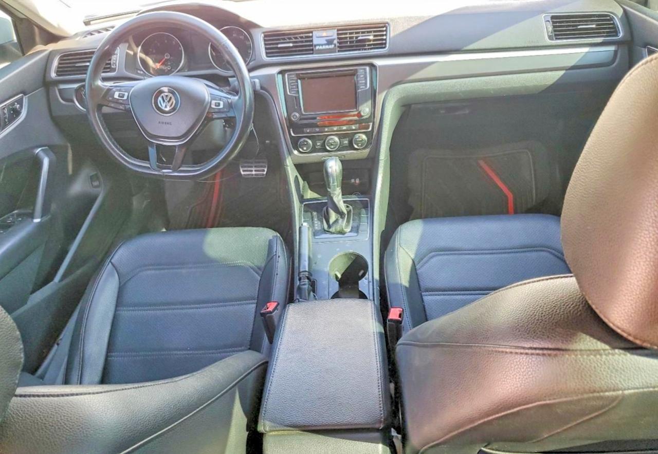 2018 VOLKSWAGEN Passat