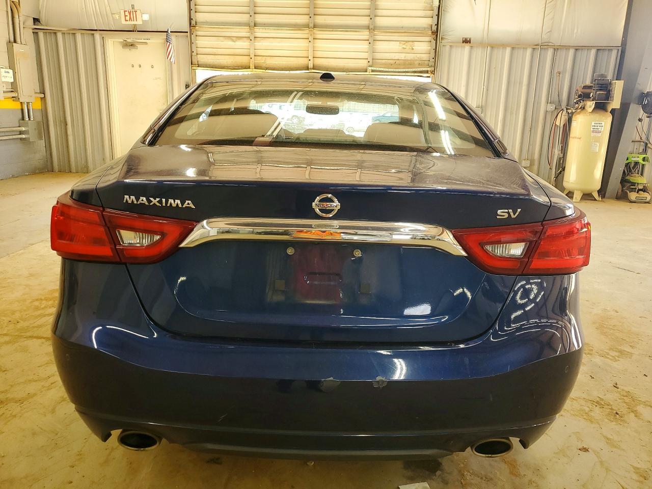 2017 NISSAN Maxima