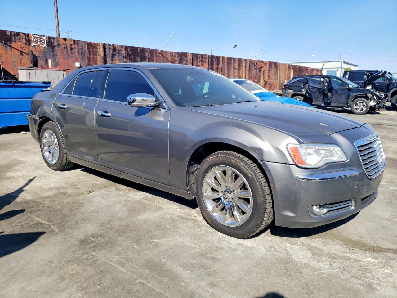 2011 CHRYSLER 300