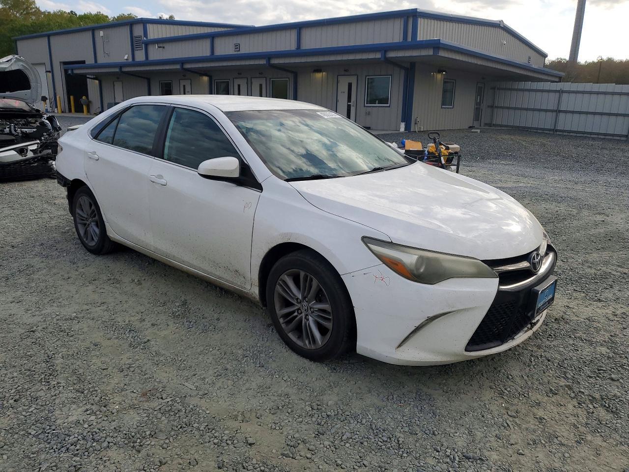 2015 TOYOTA CAMRY