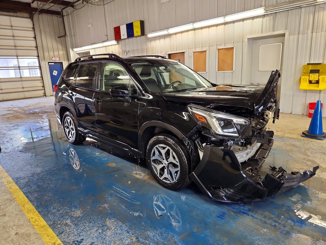2024 SUBARU FORESTER