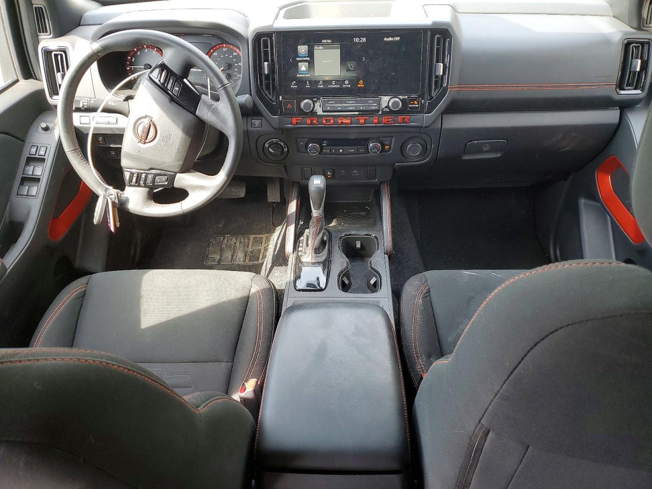 2025 NISSAN Frontier